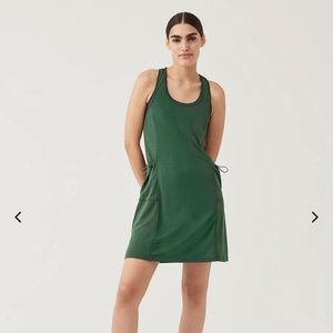 NWT outdoor voices RecMesh dress; size L; evergreen color